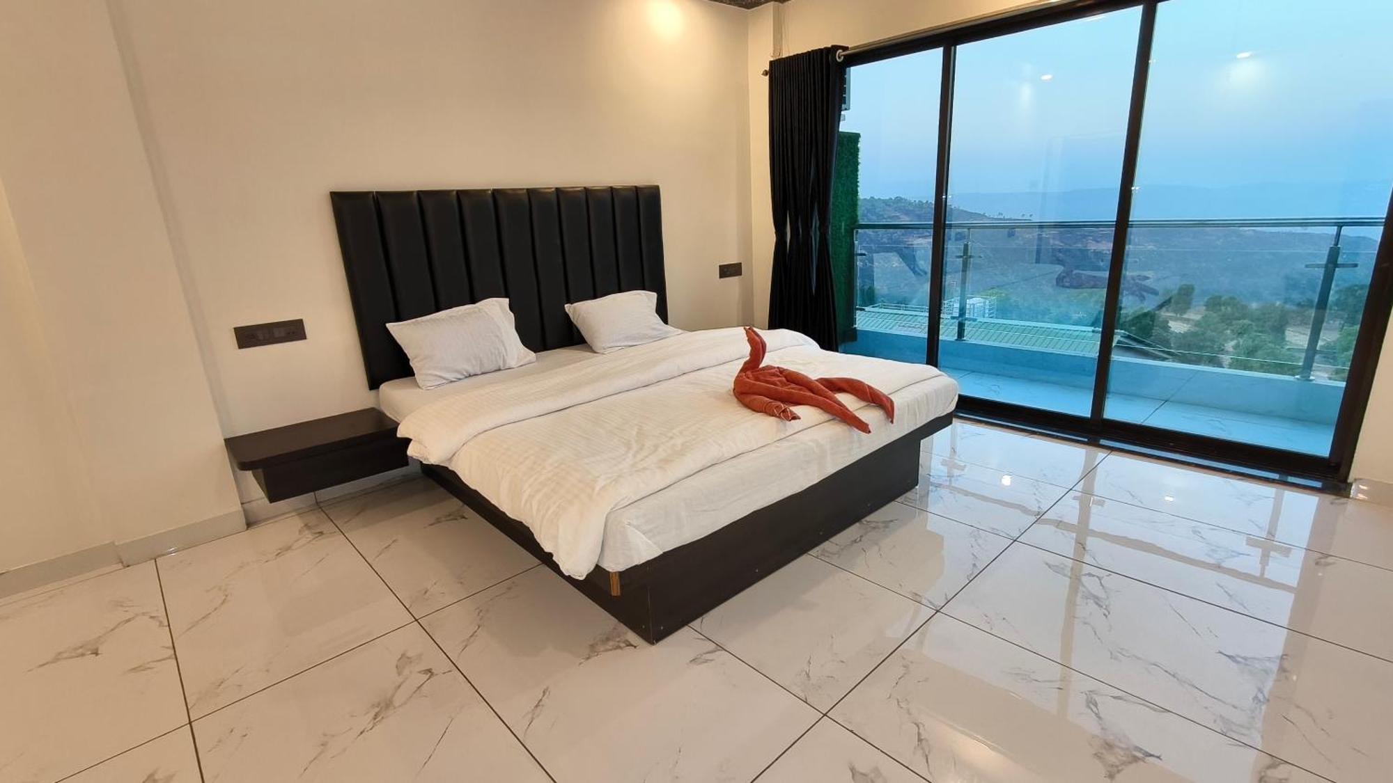 The Grange Lake View Panchgani Ruang foto
